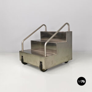 Espositore a scala in metallo su ruote, 1980 ca.