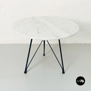 Tavolo da caffè tondo in marmo e metallo nero, 1960 ca.