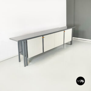 Sideboard in legno grigio e bianco, 1980 ca.