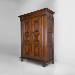 Armadio in legno, 1700 ca.