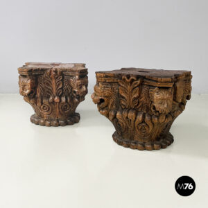 Capitelli in legno lavorato con volti di gargoyle e uomini, 1600 ca.