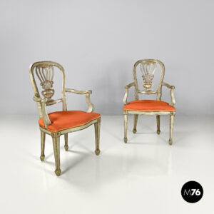 Poltrone in legno dorato e verde con cuscini arancioni, 1700 ca.