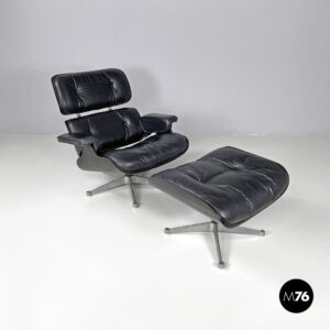 Poltrona e pouf 670 671 di Charles e Ray Eames per ICF, 1970 ca.