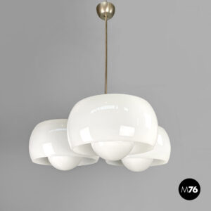 Lampadario Triclinio di Vico Magistretti per Artemide, 1970 ca.