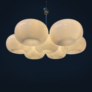 Lampadario in vetro opalino e metallo, 1970 ca.