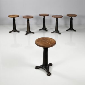 Sgabelli in legno e ghisa, 1930 ca.