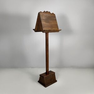 Leggio in legno, 1930 ca.