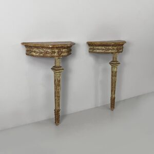 Consolle in legno verde e dorato, 1700 ca.