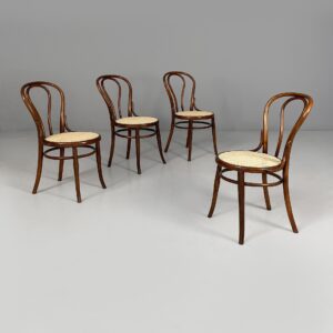 Sedie in legno e paglia, inizio 1900 ca.