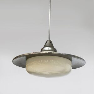 Lampadario in vetro opalino e metallo, 1930 ca.