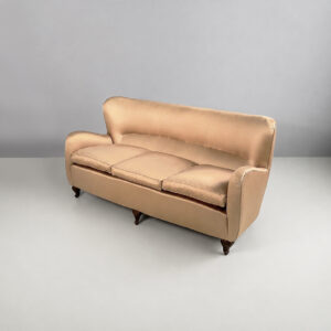 Divano in seta rosa beige, 1940 ca.