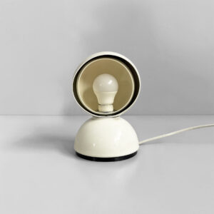 Lampada da tavolo Eclisse di Vico Magistretti per Artemide, 1970 ca.