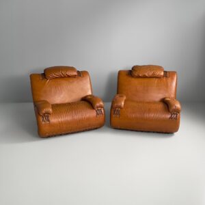 Poltrone in pelle marrone, 1970 ca.