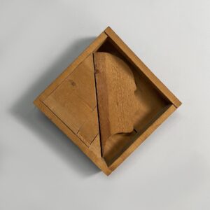 Scultura Profilo di Moravia di Mario Ceroli, 1970 ca.