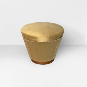 Pouf in velluto giallo e legno, 1930 ca.