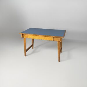 Scrivania in legno massello e formica blu, 1960 ca.
